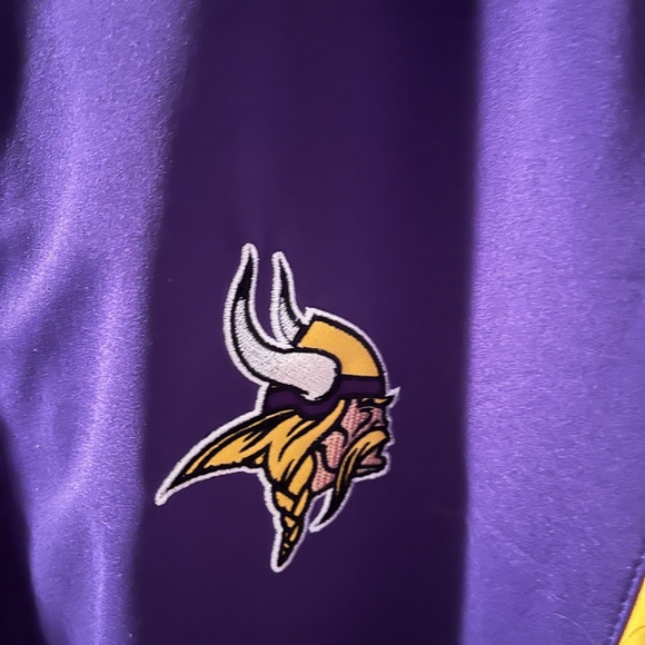 NFL Minnesota Vikings Purple Jacket with Black Label - Picture 2 of 6